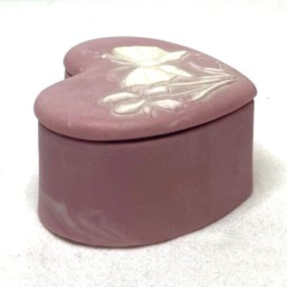 Vtg Robert Nemith Soapstone Heart Shaped Trinket Box Pink White Butterfly & Iris - Picture 4 of 8